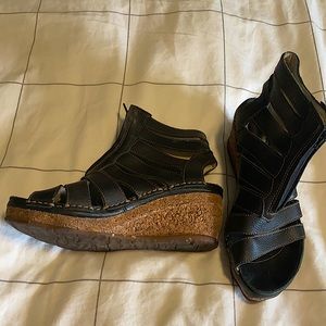 Gorgeous black zipper wedge sandals